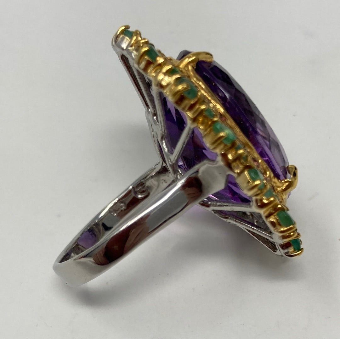 Sensational Genuine 24.6 CTW Amethyst & Emerald Ring