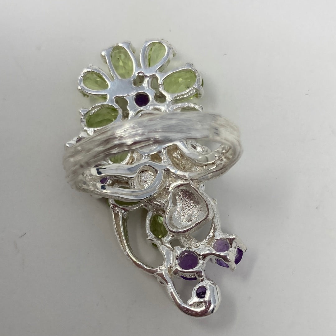 Adorable Genuine Peridot & Amethyst Ring