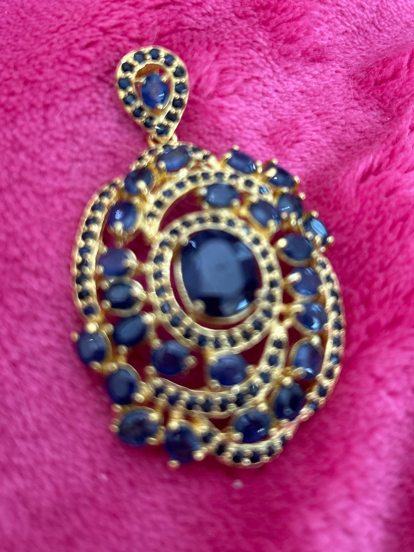 Exceptionally Exquisite Genuine Sapphire Pendant
