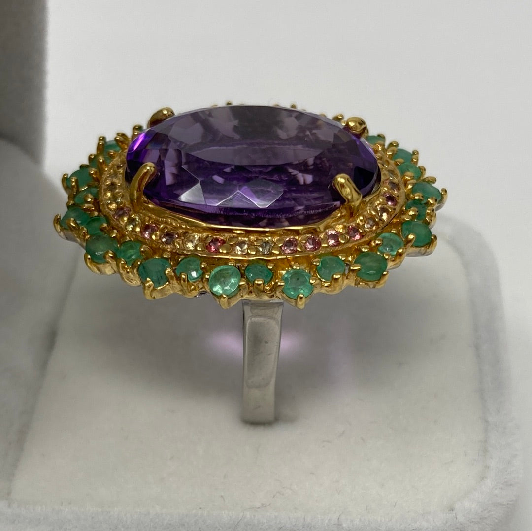 Sensational Genuine 24.6 CTW Amethyst & Emerald Ring