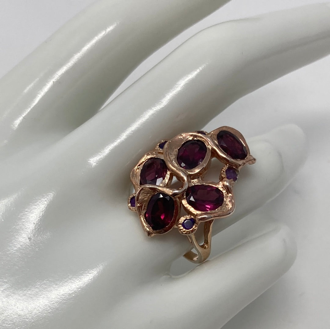 Gorgeous Genuine Garnet Ring